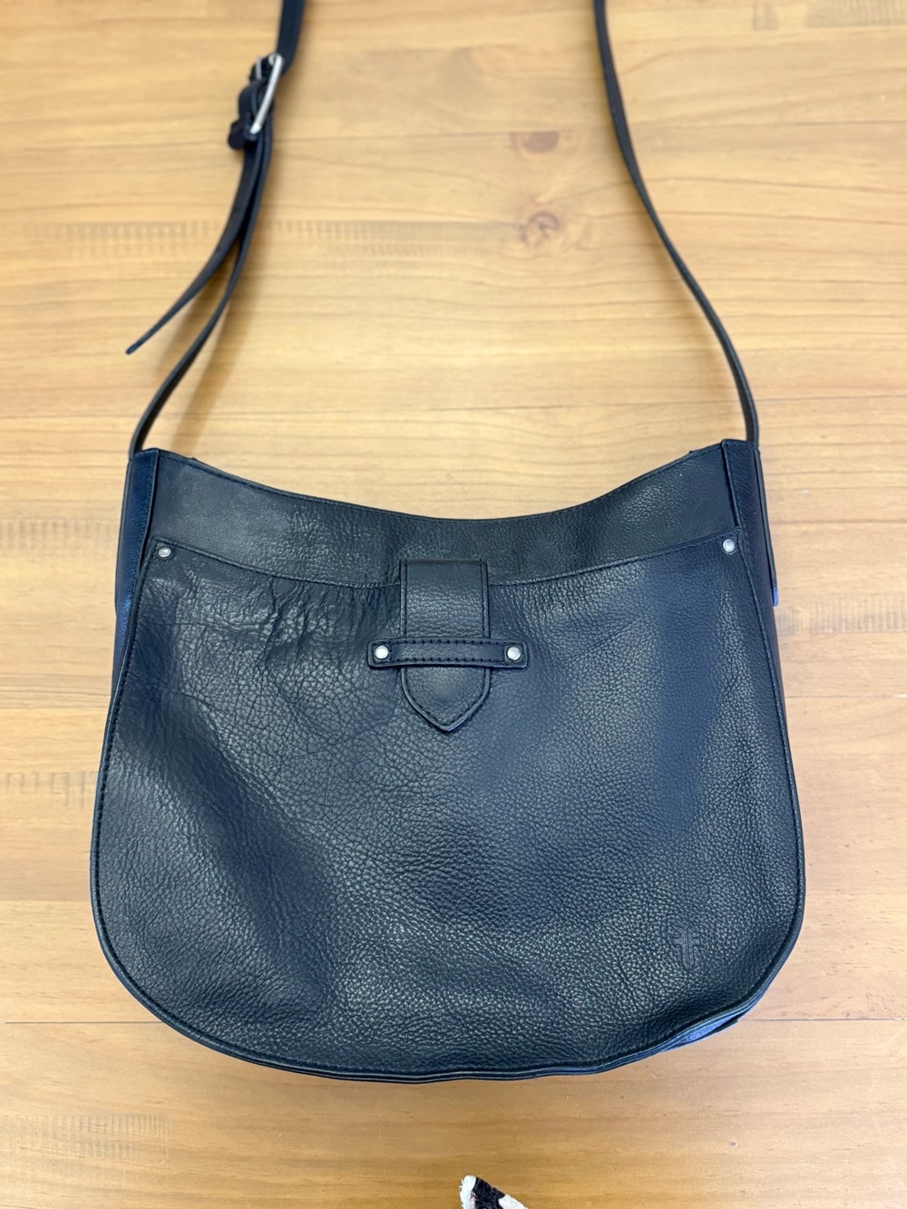 Frye Black Leather Crossbody Bag Pebbled Slouchy Shoulder Purse boho hobo